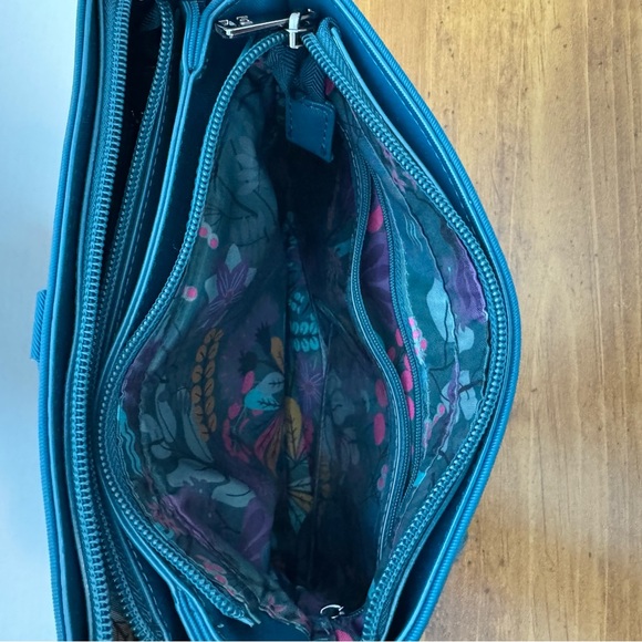 Lug Double Dip Quilted Teal/Blue Crossbody Bag Modern Design Satin Luxe - Picture 5 of 9